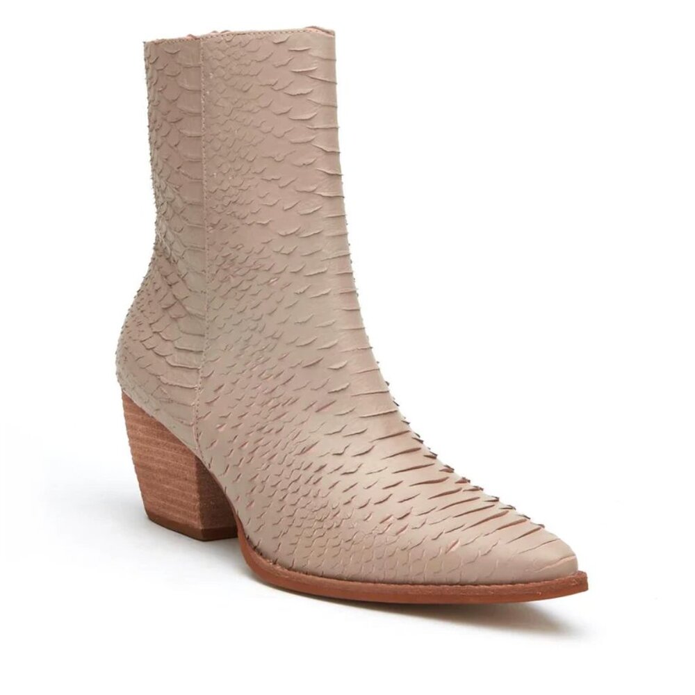 Matisse Ivory Snakeskin Caty Boots 7.5